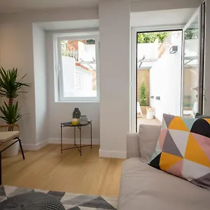 https://designer-apartment-in-one-of-lisbons-trendiest-quarters-2.hotels-lisbon-portugal.com